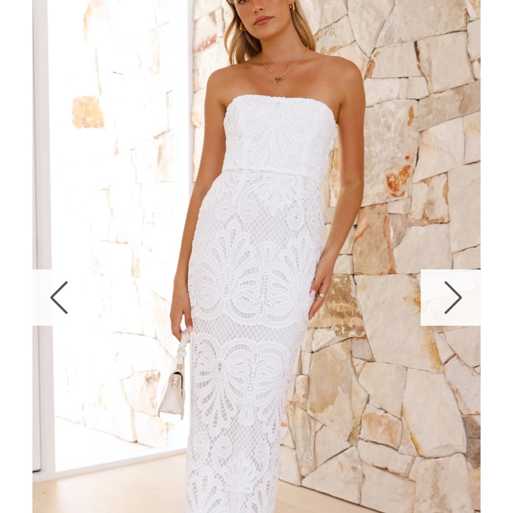 Elegant Strapless White Lace Dress
